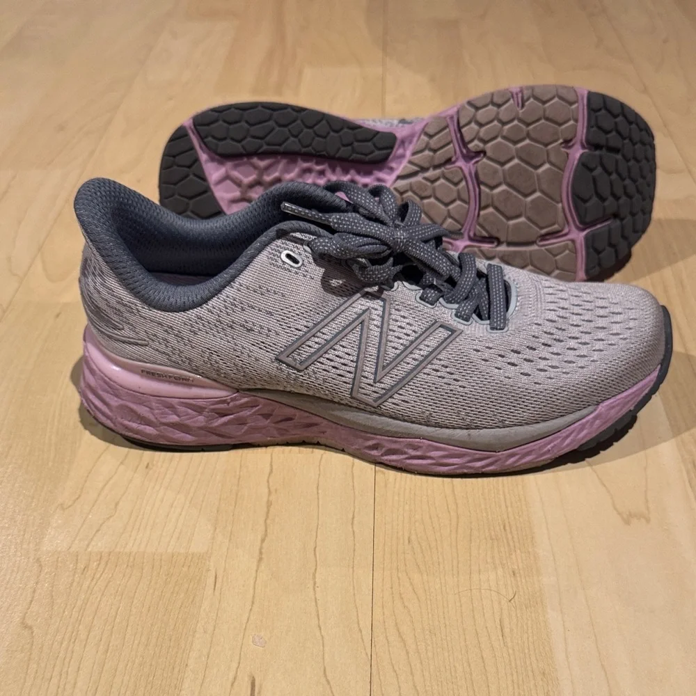 New Balance Women's Gray and Pink Athletic Shoes - Picture 2 of 2